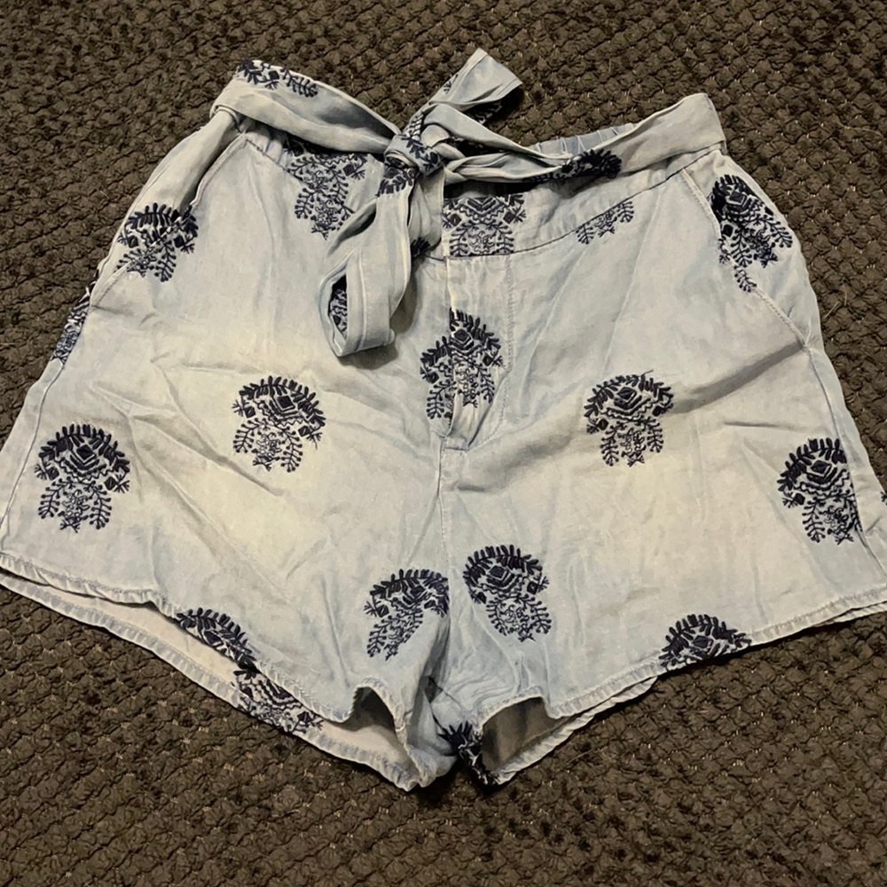 Shorts, high waisted XS